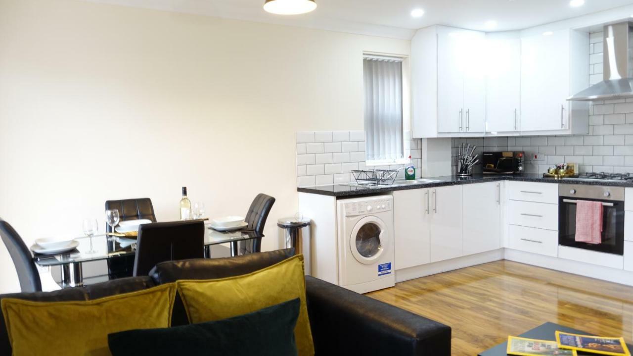 Luxury 2 Bed 2 Bath - Free Parking - 5Min To Airport - Sleeps 6 Lägenhet Ashford  Exteriör bild