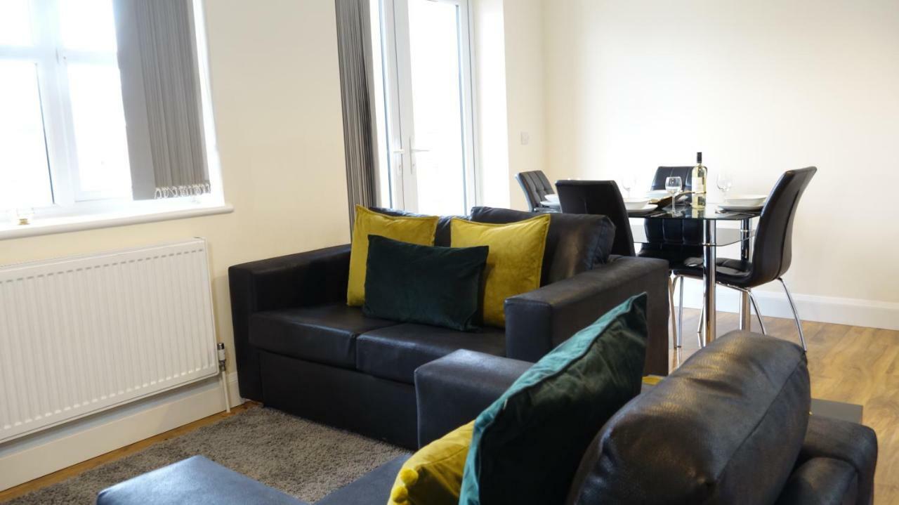 Luxury 2 Bed 2 Bath - Free Parking - 5Min To Airport - Sleeps 6 Lägenhet Ashford  Exteriör bild