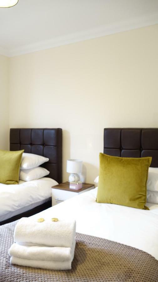 Luxury 2 Bed 2 Bath - Free Parking - 5Min To Airport - Sleeps 6 Lägenhet Ashford  Exteriör bild