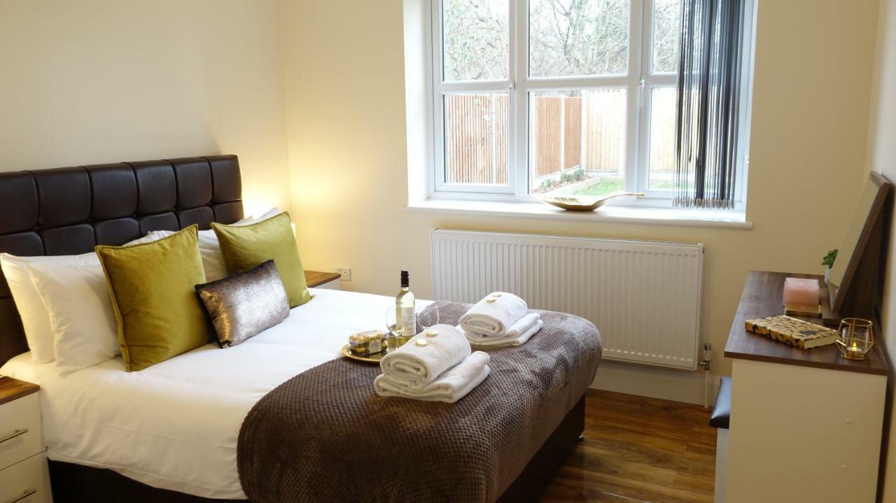 Luxury 2 Bed 2 Bath - Free Parking - 5Min To Airport - Sleeps 6 Lägenhet Ashford  Exteriör bild