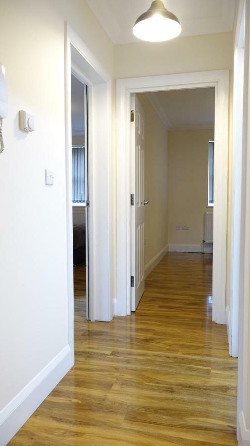 Luxury 2 Bed 2 Bath - Free Parking - 5Min To Airport - Sleeps 6 Lägenhet Ashford  Exteriör bild