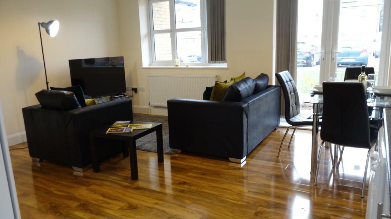 Luxury 2 Bed 2 Bath - Free Parking - 5Min To Airport - Sleeps 6 Lägenhet Ashford  Exteriör bild
